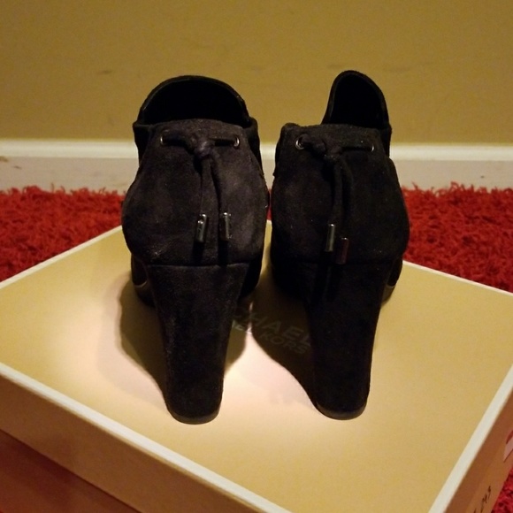 {FRANCO SARTO} Black Booties - Picture 6 of 6